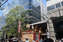 橋弁慶山の山建ての模様。