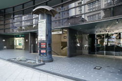 １Fにはりそな銀行さんのATMもあり。