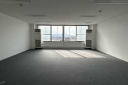 窓を開けると開放感のある景色